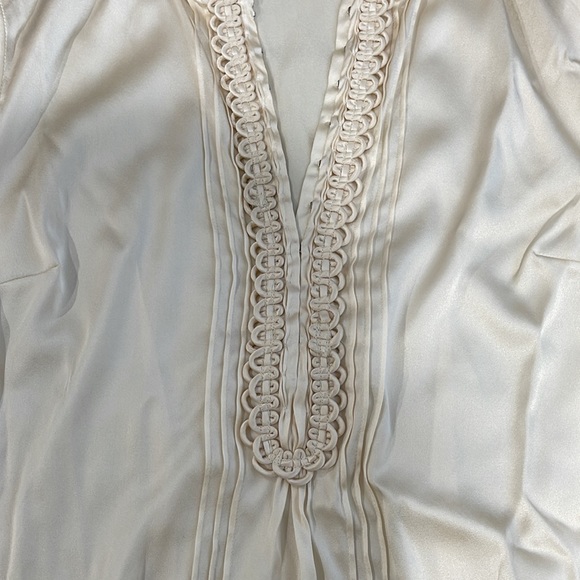 Ellie Tahari Cream Silk Blouse - Picture 2 of 6